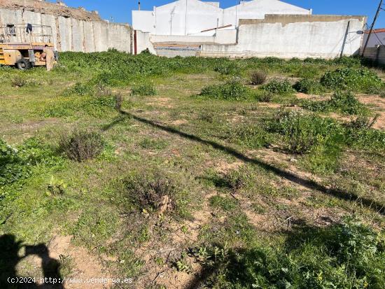 Terreno urbano para construir en venta en c. enrique triviño, 7, Almendralejo, Badajoz - BADAJOZ