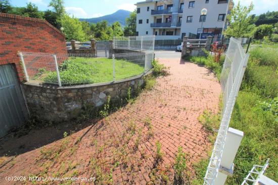 SE VENDE CHALET BIFAMILIAR CON JARDIN EN SOPUERTA - VIZCAYA