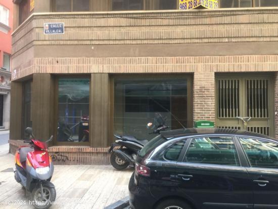 Gran local comercial de unos 260 m2, junto a Traperia, en la Calle Villaleal. - MURCIA