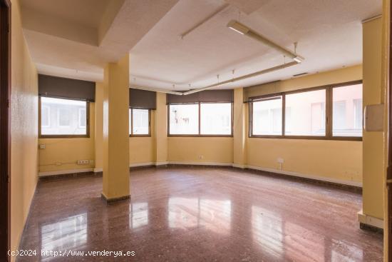 Oficina en Venta. Murcia Centro. Zona Catedral. - MURCIA