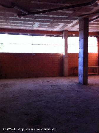 Local comercial de nueva construcción en venta  - BADAJOZ