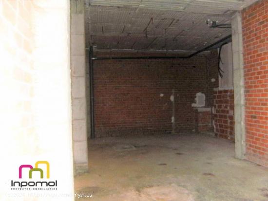 Local comercial de nueva construcción en venta  - BADAJOZ