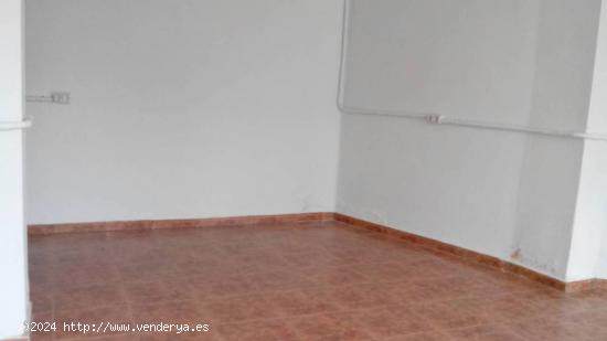 Local comercial en venta  - BADAJOZ