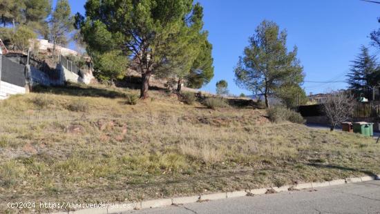 TERRENO ESQUINERO DE 1307m2 EN LA URBANIZACIÓN DE COMABELLA, SANT LLORENÇ SAVALL - BARCELONA