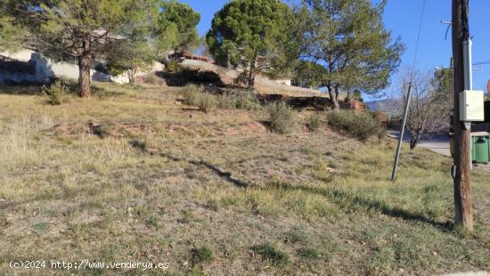 TERRENO ESQUINERO DE 1307m2 EN LA URBANIZACIÓN DE COMABELLA, SANT LLORENÇ SAVALL - BARCELONA