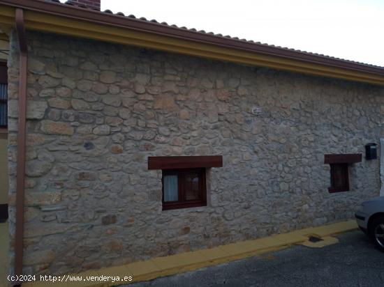  Oportunidad!!! Vende Casa De Piedra con Terreno En Torres De Medina. - BURGOS 