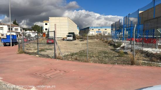  se vende parcela industrial en Alora - MALAGA 