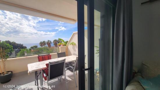 Apartamento 2 dormitorios con vistas al mar y piscina comunitaria en Isla Plana - MURCIA