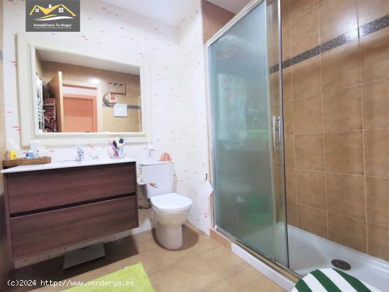 SE VENDE APARTAMENTO SEMINUEVO PRÓXIMO A VDA. SANTIAGO CON PISCINA COMUNITARIA. REF 6772 - ORENSE