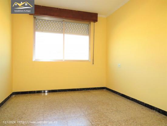 SE VENDE PISO CON GARAJE TOTALMENTE EXTERIOR SIN MUEBLES EN EN VEINTIUNO REF: 6905 - ORENSE