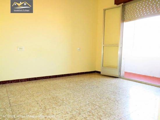 SE VENDE PISO CON GARAJE TOTALMENTE EXTERIOR SIN MUEBLES EN EN VEINTIUNO REF: 6905 - ORENSE