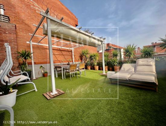 Piso de alto standing de alquiler con terraza privada y amueblado. - BARCELONA