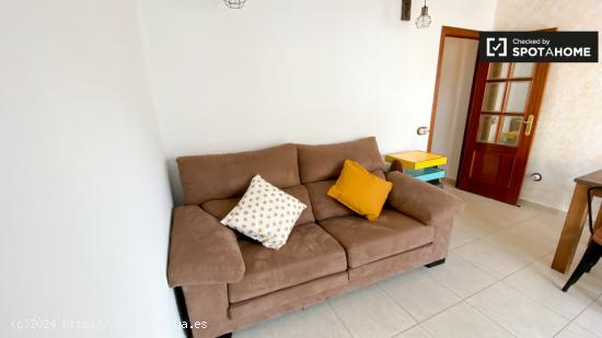 Precioso apartamento de 2 dormitorios en alquiler, cerca del Mercat de Russafa, en L'Eixample - VALE