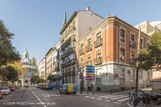 Se alquilan habitaciones en apartamento de 1 dormitorio en Arganzuela - MADRID