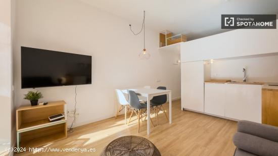 Soleado apartamento de 1 dormitorio en alquiler en Barcelona - BARCELONA