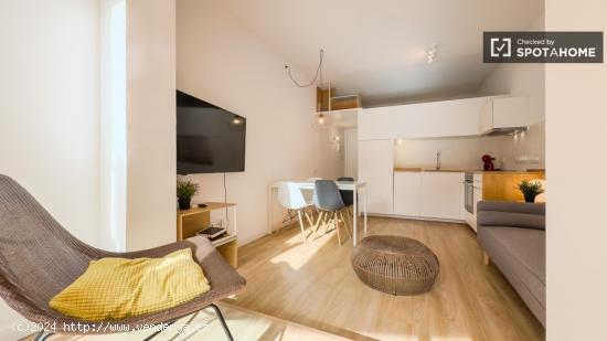 Soleado apartamento de 1 dormitorio en alquiler en Barcelona - BARCELONA