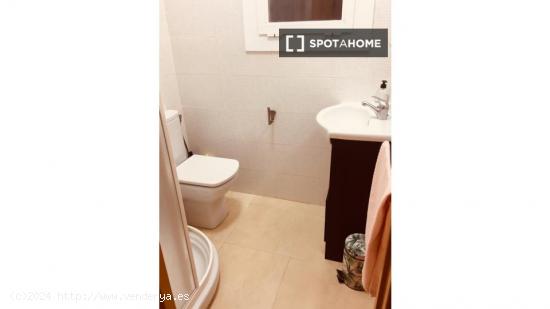 Apartamento entero de 2 dormitorios en Barcelona. - BARCELONA