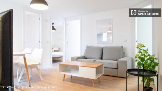 Habitaciones para alquilar en apartamento de 3 dormitorios en Carabanchel - MADRID