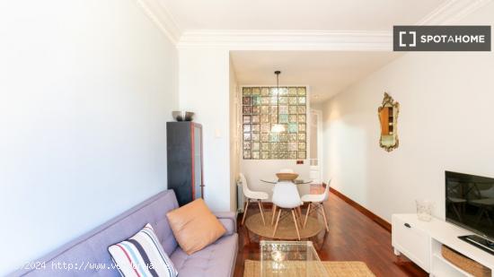 Acogedor apartamento en calle de Casanova - BARCELONA