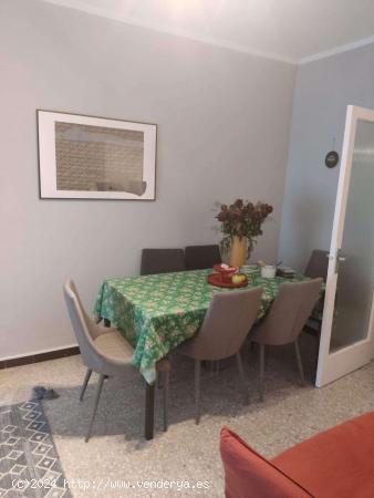  Piso entero de 4 habitaciones en barcelona. - BARCELONA 