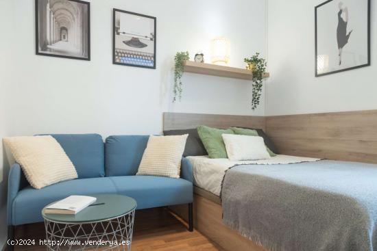  Habitación moderna en apartamento de 4 dormitorios en Chamberí, Madrid - MADRID 