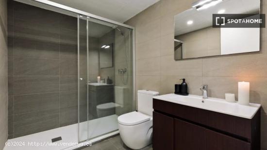 Apartamento de 3 dormitorios en alquiler en Barcelona - BARCELONA