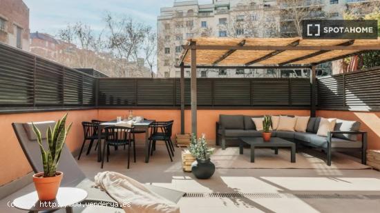 Apartamento de 3 dormitorios en alquiler en Barcelona - BARCELONA