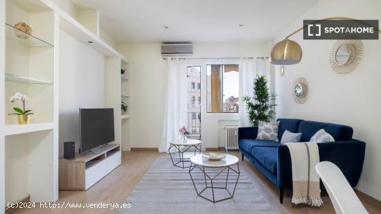 Apartamento amueblado moderno en Sant Gervasi - BARCELONA