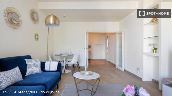 Apartamento amueblado moderno en Sant Gervasi - BARCELONA