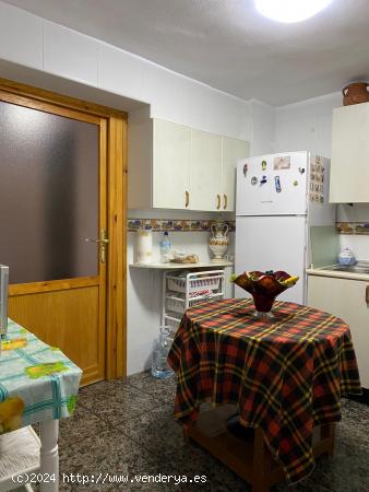 CASA EN VENTA DE DOS PLANTAS EN YESTE - ALBACETE