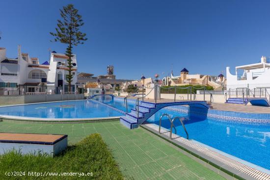  DÚPLEX CON 4 DORMITORIOS JUNTO A CENTRO COMERCIAL HABANERAS CON SOLÁRIUM Y PISCINA - ALICANTE 