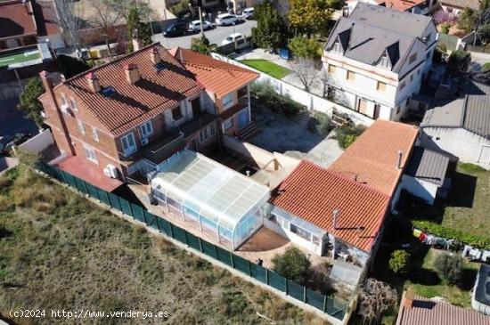 MAGNÍFICA CASA CON PISCINA EN ZARAGOZA (La Muela) - ZARAGOZA