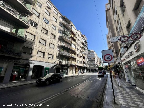 Piso en Venta en Recogidas - Granada