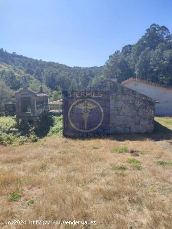 Se vende casa rustica  en obra, Porriño.