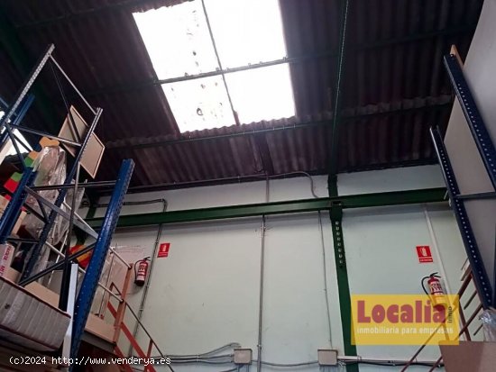  Amplia Nave Industrial en Santander con patio 