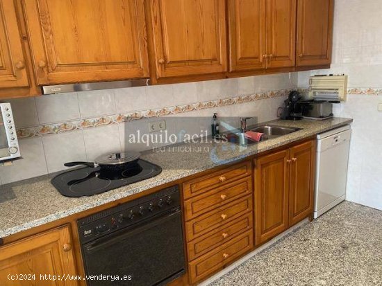 CASA EN VENTA, EN AVINYONET DE  PUIGVENTÓS