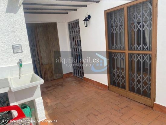 CASA EN VENTA, EN AVINYONET DE  PUIGVENTÓS