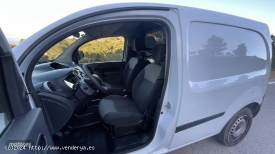 Renault Kangoo Furgon 1.5DCi 75 CV  12/2018 de 2018 con 135.698 Km por 9.500 EUR. en Girona