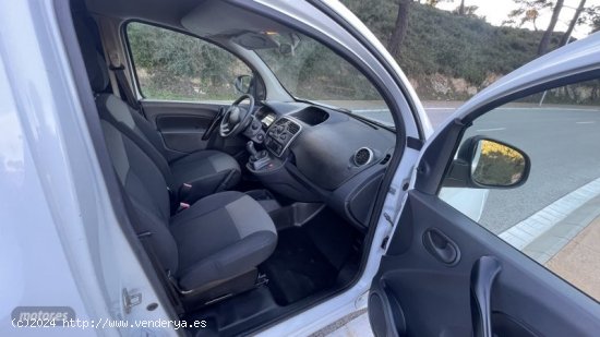 Renault Kangoo Furgon 1.5DCi 75 CV  12/2018 de 2018 con 135.698 Km por 9.500 EUR. en Girona