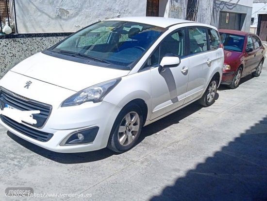 Peugeot 5008 Active 150 de 2016 con 260.000 Km por 8.000 EUR. en Cordoba