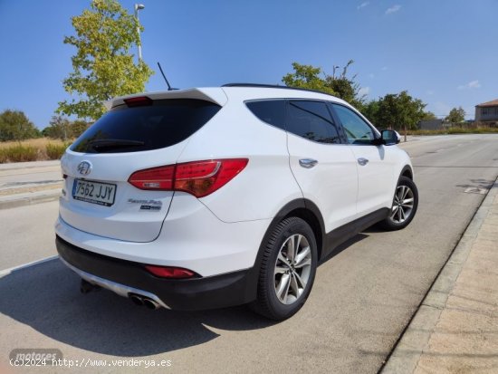 Hyundai Santa Fe CRDi 147 kW (197 CV) 4x4 7 plazas Tecno de 2015 con 179.900 Km por 20.000 EUR. en M