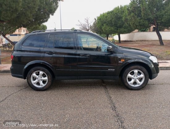 Ssangyong Kyron Premium 2.7D Auto de 2009 con 224.000 Km por 8.000 EUR. en Madrid