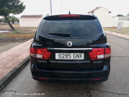 Ssangyong Kyron Premium 2.7D Auto de 2009 con 224.000 Km por 8.000 EUR. en Madrid