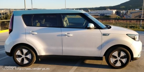 Kia Soul ev de 2015 con 115.000 Km por 9.800 EUR. en Madrid