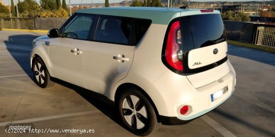 Kia Soul ev de 2015 con 115.000 Km por 9.800 EUR. en Madrid