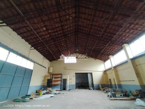 SE VENDE NAVE INDUSTRIAL EN NOVELDA ZONA URBANA - ALICANTE