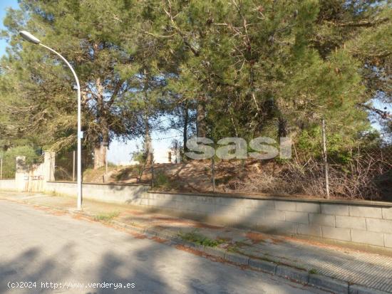 PARCELA EN SESOLIVERES DE 800 M2, PLANA, EN LA MEJOR ZONA POR 150.000 EUR - BARCELONA