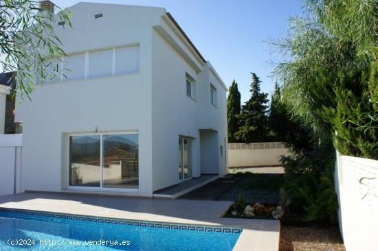 Se vende chalet independiente en Alfaz del Pi - ALICANTE