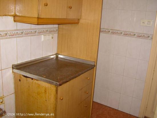 PISO EN ZONA CENTRO POR 38000 EUROS - ALICANTE