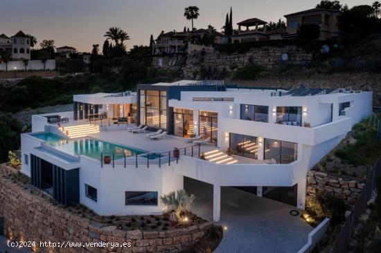  Nueva villa con espectaculares vistas panorámicas en Paraiso Alto, Benahavis - MALAGA 